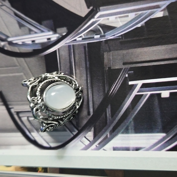 RING # 102223. - Picture 2 of 4